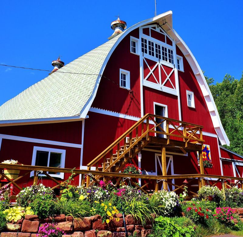 Hauser's Superior View Farm